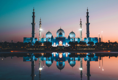 Abu Dhabi in One Day: Heritage Meets Modern Wonder