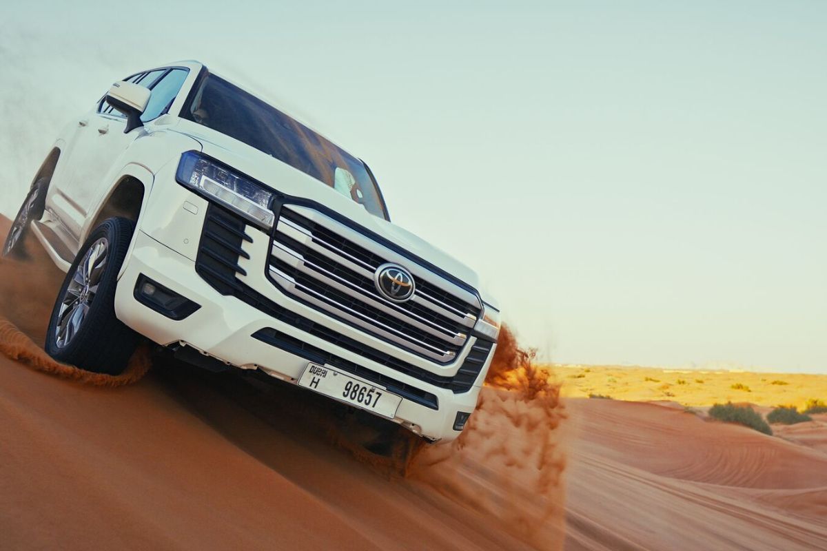 Combo Tour | Sheikh Zayed Grand Mosque + Evening Desert Safari